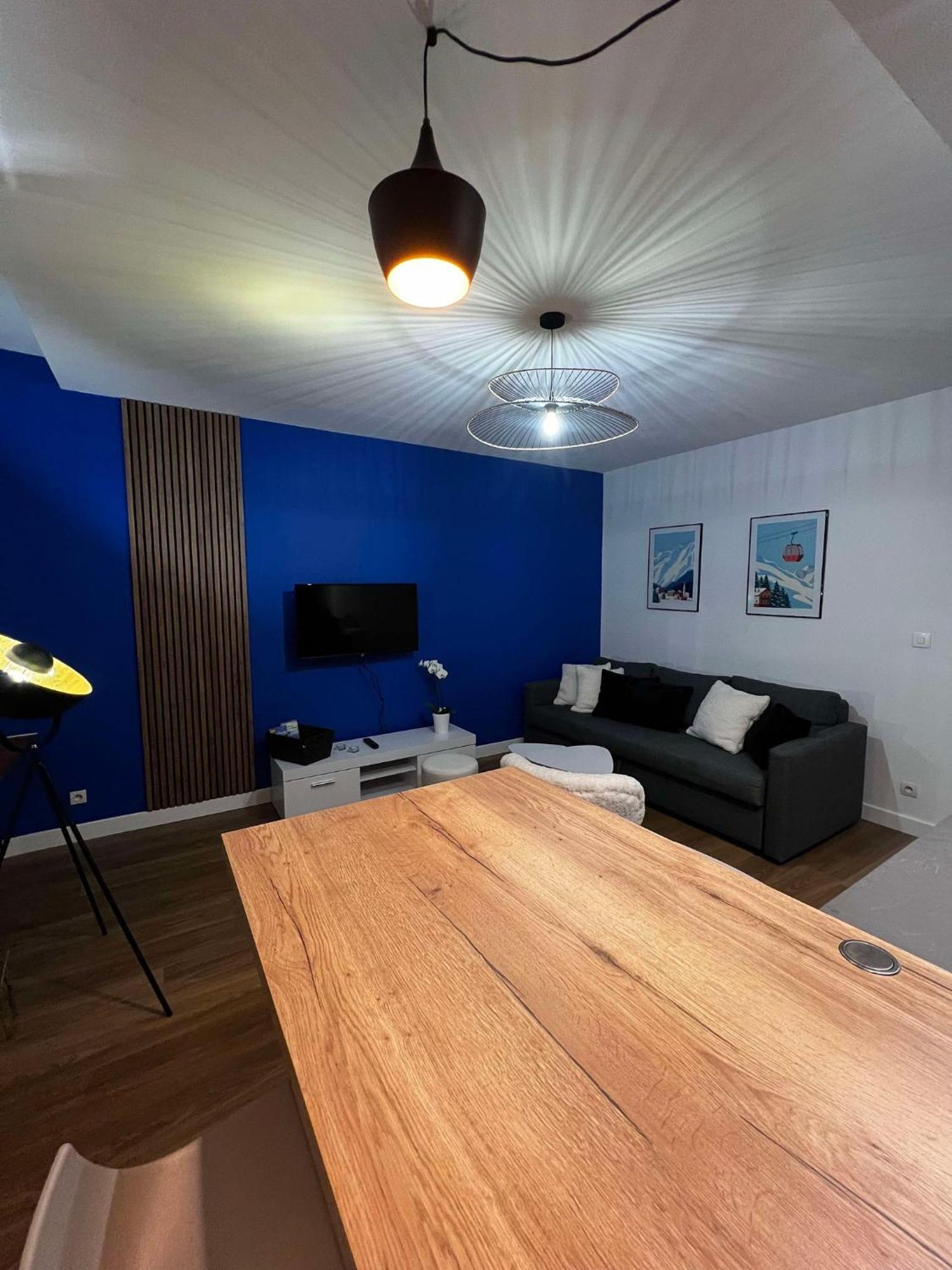 Appartement Le Flamboyant - Wifi - Central - Cosy 엑스레뱅 외부 사진